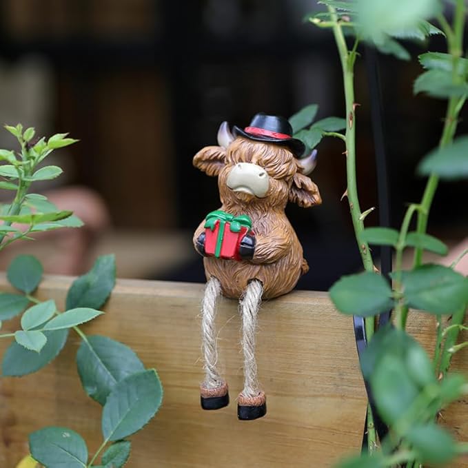 2-piece set Highland Cow Pot Huggers for Planters, Climbing Highland Cow Flower Pot Hugger, Hanging Plant Decorations for Pots, Cute Plant Pot Decorations for Home Garden Yard (Long-legged Highland)