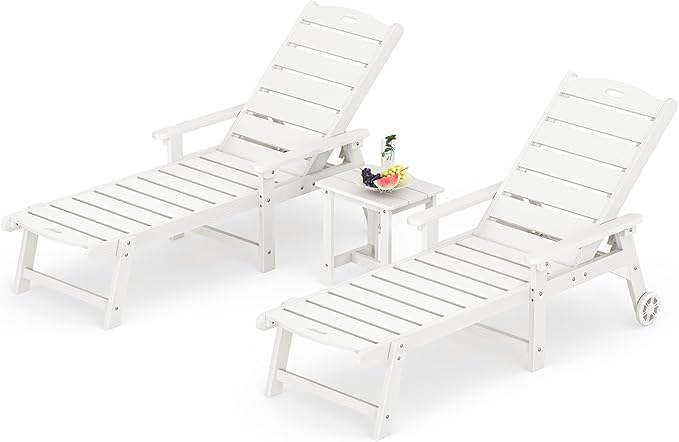 LUE BONA Chaise Lounge Chair with Table, 3-Piece, HDPS Chaise Lounger, 5 Positions Adjustable Lounge Chairs, Pool Lounge Chair with Wheels for Poolside, Backyard, White