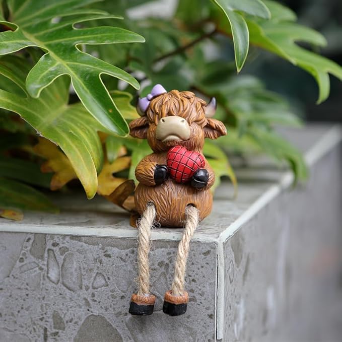 2-piece set Highland Cow Pot Huggers for Planters, Climbing Highland Cow Flower Pot Hugger, Hanging Plant Decorations for Pots, Cute Plant Pot Decorations for Home Garden Yard (Long-legged Highland)