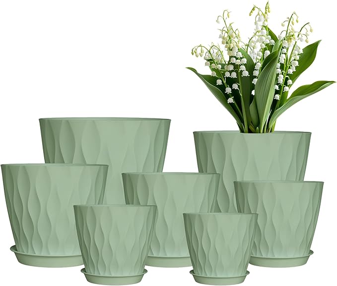Plastic Plant Pots, 7/6.5/6/5.5/5/4.5/4 inch Flower Pots with Drainage Holes and Trays, 7 Pack Planter for Indoor Outdoor Plants (Green)