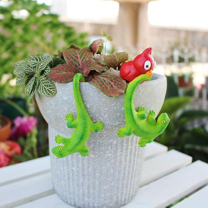 Set of 2 Funny Bird Catching Gecko Figurines Flower Pot and Vase Hugger, Resin Lizard Statue Garden Planter Pot Decorations, Terrarium Edge Hanger Ornaments