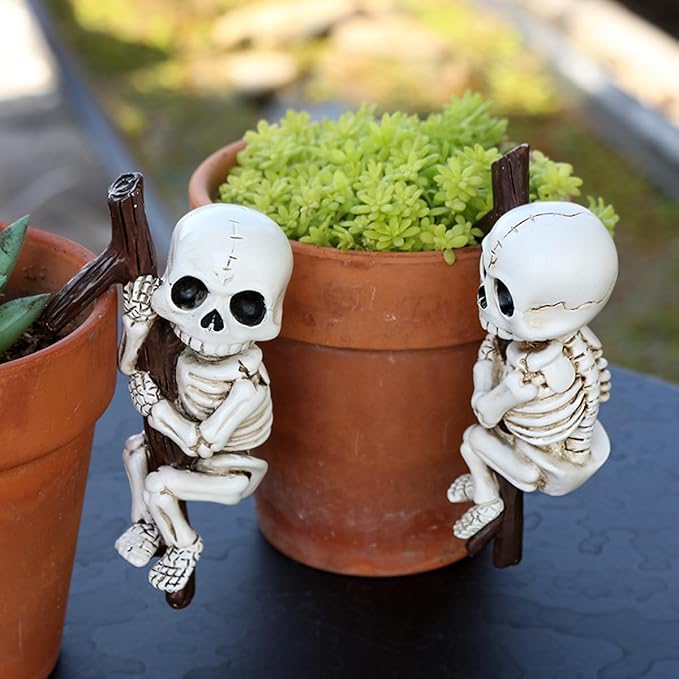 2-Piece Set Skeleton Pot Huggers for Planters, Climbing Flower Pot Hugger, Halloween Hanging Plant Decorations for Pots, Cute Plant Pot Decorations for Home Garden Patio Fence Lawn Yard (Skeleton)