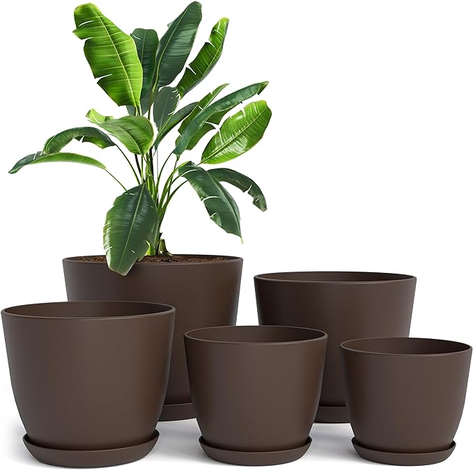 Utopia Home - Plant Pots Indoor with Drainage - 7/6.6/6/5.3/4.8 Inches Garden Flower Pots for Indoor Planter - 5 Pack Brown Plastic Planters - Ideal for Stocking Stuffers or Room, Office Home Decor