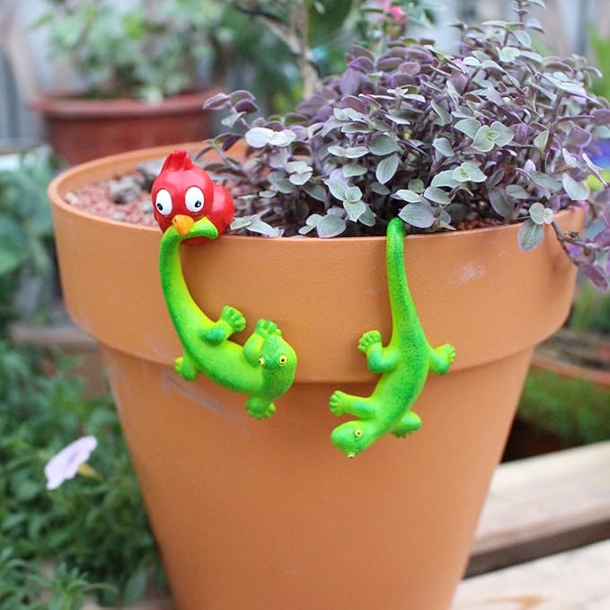 Set of 2 Funny Bird Catching Gecko Figurines Flower Pot and Vase Hugger, Resin Lizard Statue Garden Planter Pot Decorations, Terrarium Edge Hanger Ornaments