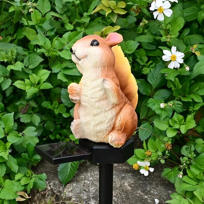 Squirrel Garden Decor Solar Lights Outdoor Decoration Pathway Stakes Decorative Statue Patio Yard Lawn Porch Cute Animal Figurines Resin Ornaments Waterproof Housewarming Gift