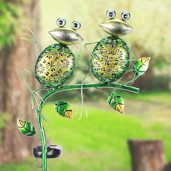 Bshine Outdoor Solar Garden Decorative Frog Lights, Waterproof LED Metal Stake Yard Art for Backyard, Path, Lawn Ornaments for Mom Gifts, Mother's Day Gifts Frog