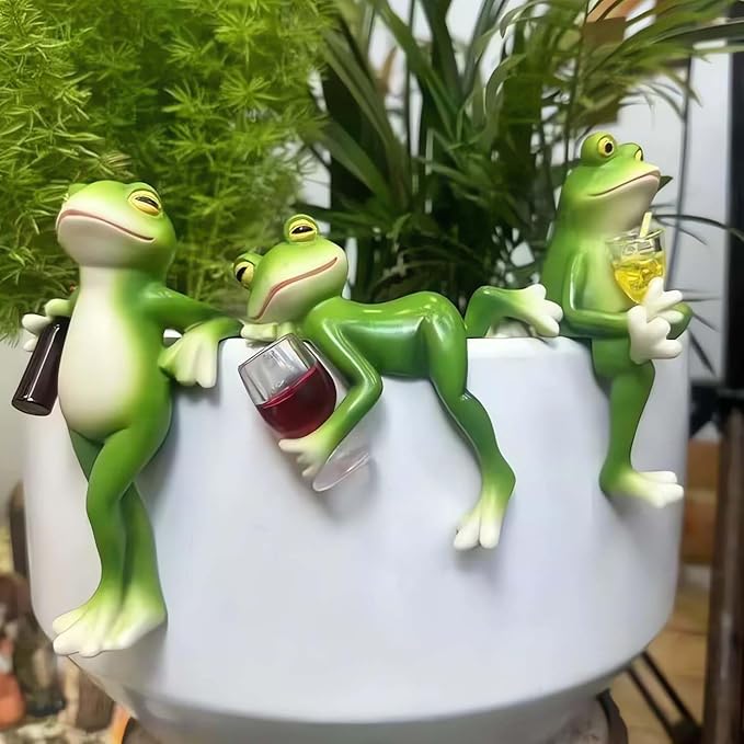 3 PCS Tipsy Frog Statues Pot Hugger Decorations for Plant, Miniature Frog Garden Decor Outdoor Women Gifts Frog Figurines Plant Hangers Decor for Flower,Yard,Lawn Ornament