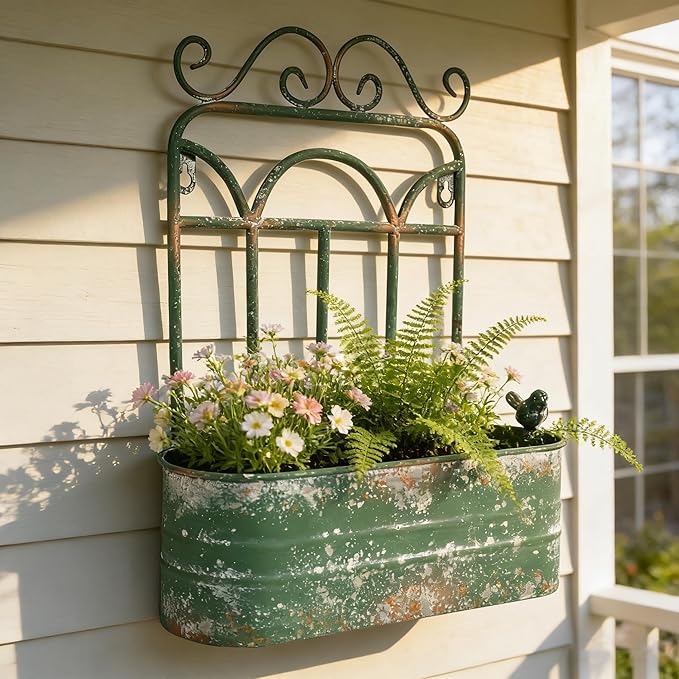 Rustic Metal Wall Planter Vintage Wall Mounted Flower Pot Distressed Wall Hanging Plant Basket Farmhouse Wall Decor for Indoor Outdoor Garden Home Yard (Green)