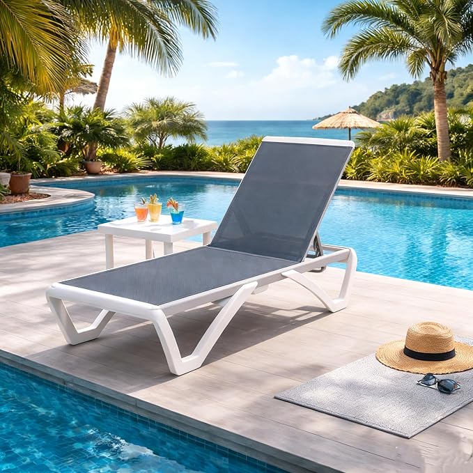 Kozyard Outdoor Chaise Lounge Chair, Full Flat Adjustable Patio Lounger with Aluminum Frame & Resin Legs, Textilene Fabric for Poolside, Backyard & Beach (Gray, Chair with Table)