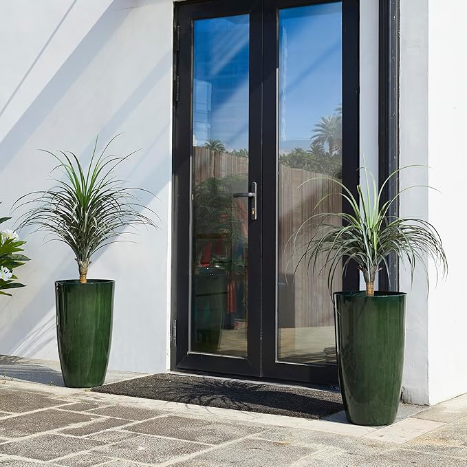 Glitzhome 23.5" H Large Tall Planter for Outdoor Plants,Set of 2 Plastic Tall Planters with Drainage Holes,Round Tapered Faux Ceramic Gradient Green Flower Tree Pots for Porch Patio Indoor Outdoor