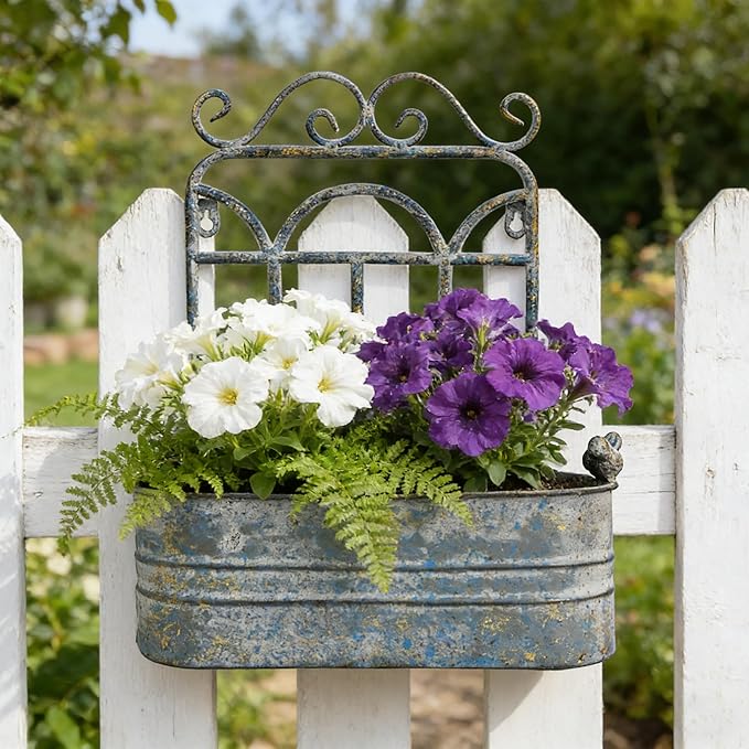 Rustic Metal Wall Planter Vintage Wall Mounted Flower Pot Distressed Wall Hanging Plant Basket Farmhouse Wall Decor for Indoor Outdoor Garden Home Yard (Gray)