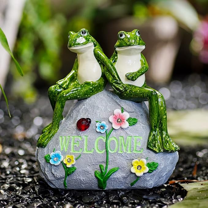Nacome Solar Garden Outdoor Statues Frog with Succulent and 7 LED Lights - Lawn Decor for Patio, Balcony, Yard Ornament - Chrismtas Gifts for Mom Grandma