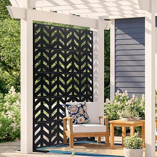 VEVOR Metal Privacy Screen, 47" W x 72" H, Outdoor Privacy Screens 5-Panel, Freestanding Outdoor Divider with Stand, Decorative Garden Steel Privacy Fence for Balcony Patio Indoor Room Black