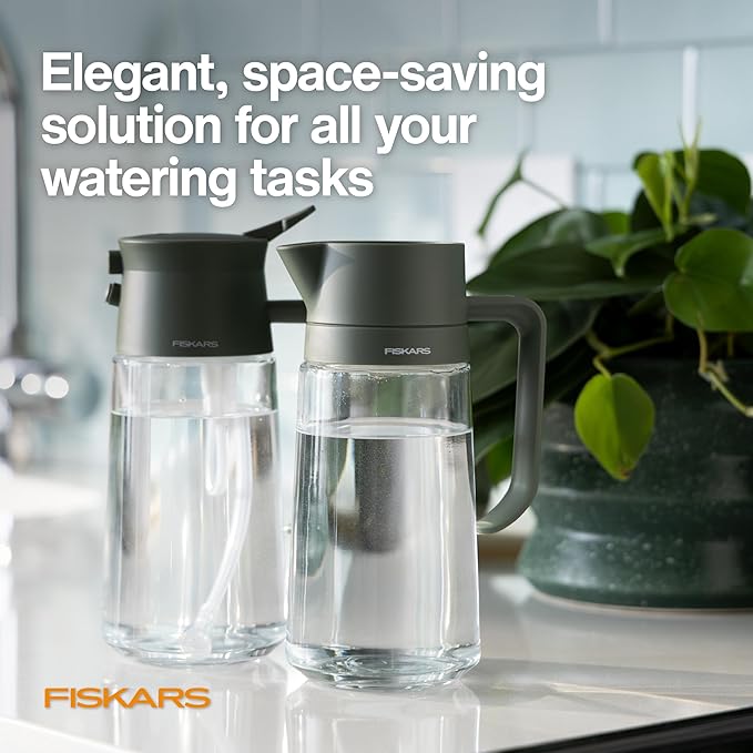 Fiskars 2-in-1 Mist & Pour Watering Carafe, Glass Plant Mister with Thumb Pump Sprayer, Precision Spout for Indoor Gardening, 17 oz Capacity, Modern Décor Style, Clear