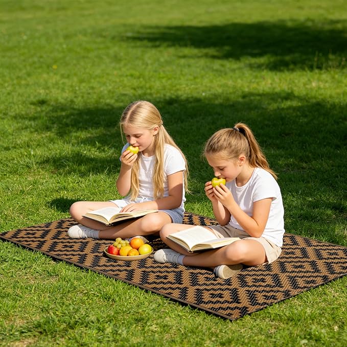 SAND MINE Reversible Mats, Plastic Straw Rug, Modern Area Rug, Large Floor Mat and Rug for Outdoors, RV, Patio, Backyard, Deck, Picnic, Beach, Trailer, Camping, Black & Brown, 3' x 5'
