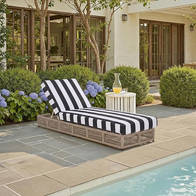 SAFAVIEH Outdoor Patio Furniture Collection - Gillian Heather Tan Rope Daybed, Black Stripe Cushion, Coastal Sunlounger, Fully Assembled (PAT7527E)