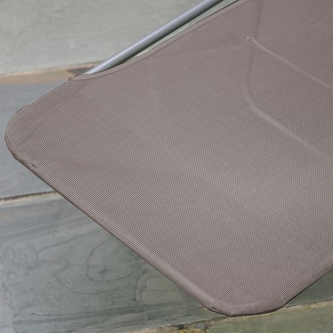 Outsunny Folding Chaise Lounge Chair, Pool Sun Tanning Chair, Outdoor Lounge Chair with Reclining Back, Breathable Mesh Seat, Headrest for Beach, Yard, Patio, Brown
