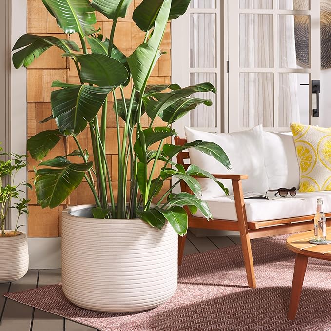 SAFAVIEH Outdoor Collection Nardo Beige Cement Ficonstone Planter Pot
