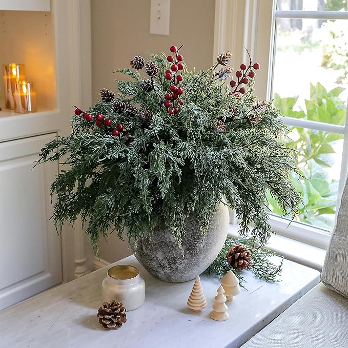 Faux Cedar Stems Artificial Norfolk Pine Branches for Christmas Decorations, 17 PCS Faux Pine Stems with Pinecones Red Berries Branches Realistic Faux Greenery for Vases DIY Garland Xmas Table Indoor