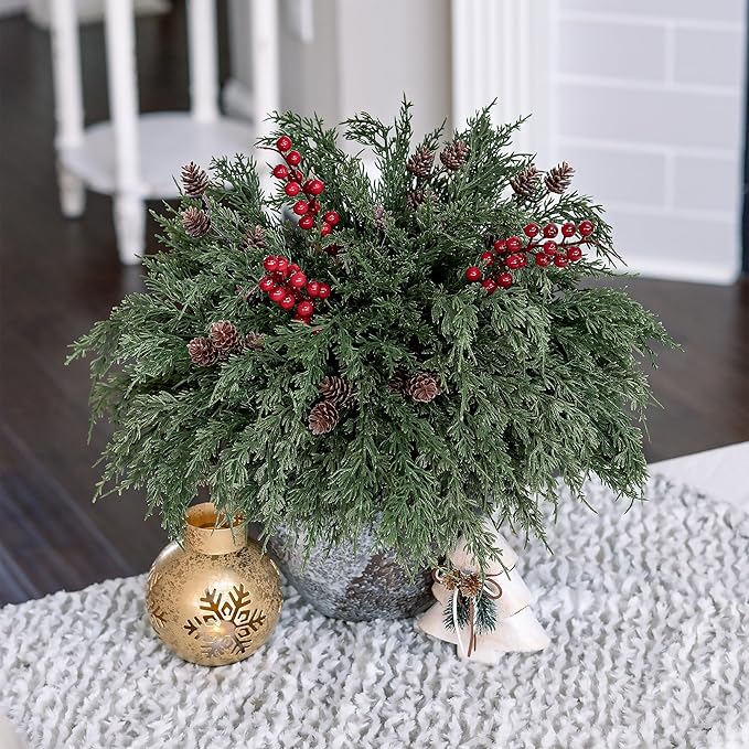 Faux Cedar Stems Artificial Norfolk Pine Branches for Christmas Decorations, 17 PCS Faux Pine Stems with Pinecones Red Berries Branches Realistic Faux Greenery for Vases DIY Garland Xmas Table Indoor
