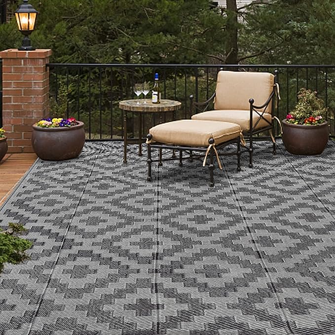 SAND MINE Waterproof Outdoor Rug 6x9 ft, Plastic Reversible Rug, Modern Area Rug, Large Floor Mat for Outdoors, RV, Patio, Backyard, Deck, Picnic, Beach, Camping, Black Grey Lattice